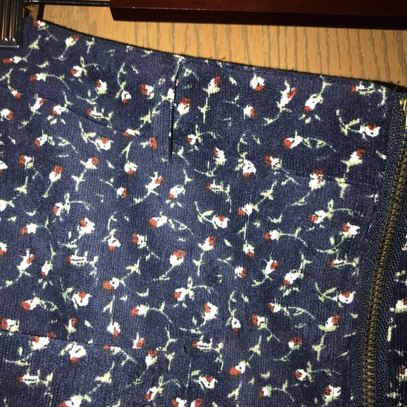 Francesca's Floral Skirt - Picture 5 of 6